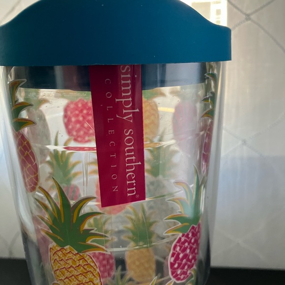 Simply Southern Tervis Pineapple Tumbler with Blue Lid - Picture 2 of 6